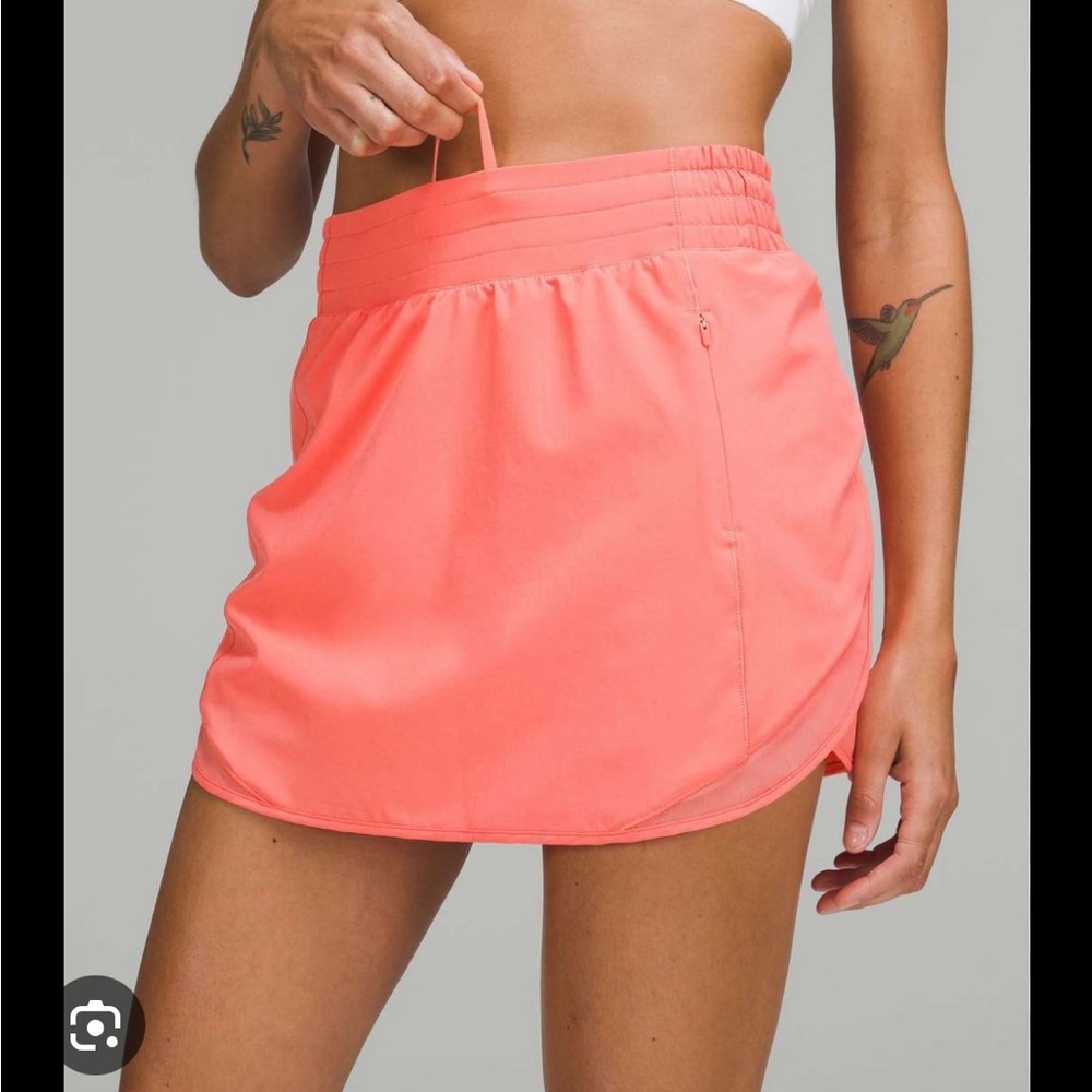 Lululemon Skirt - Hotty Hot High Rise Skirt - Size 4 - Raspberry Cream - Pink